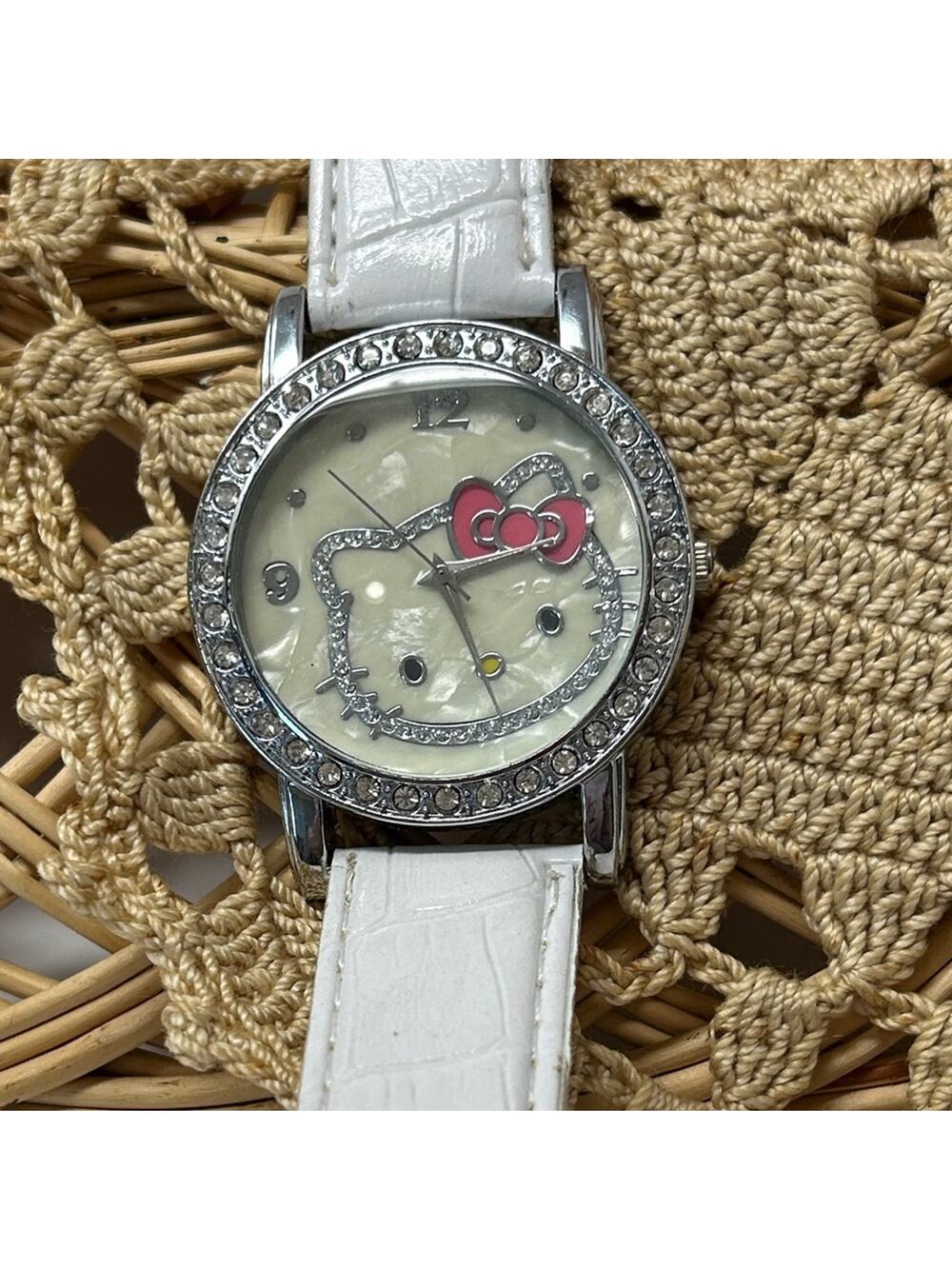 Hello Kitty White and Silver Watch